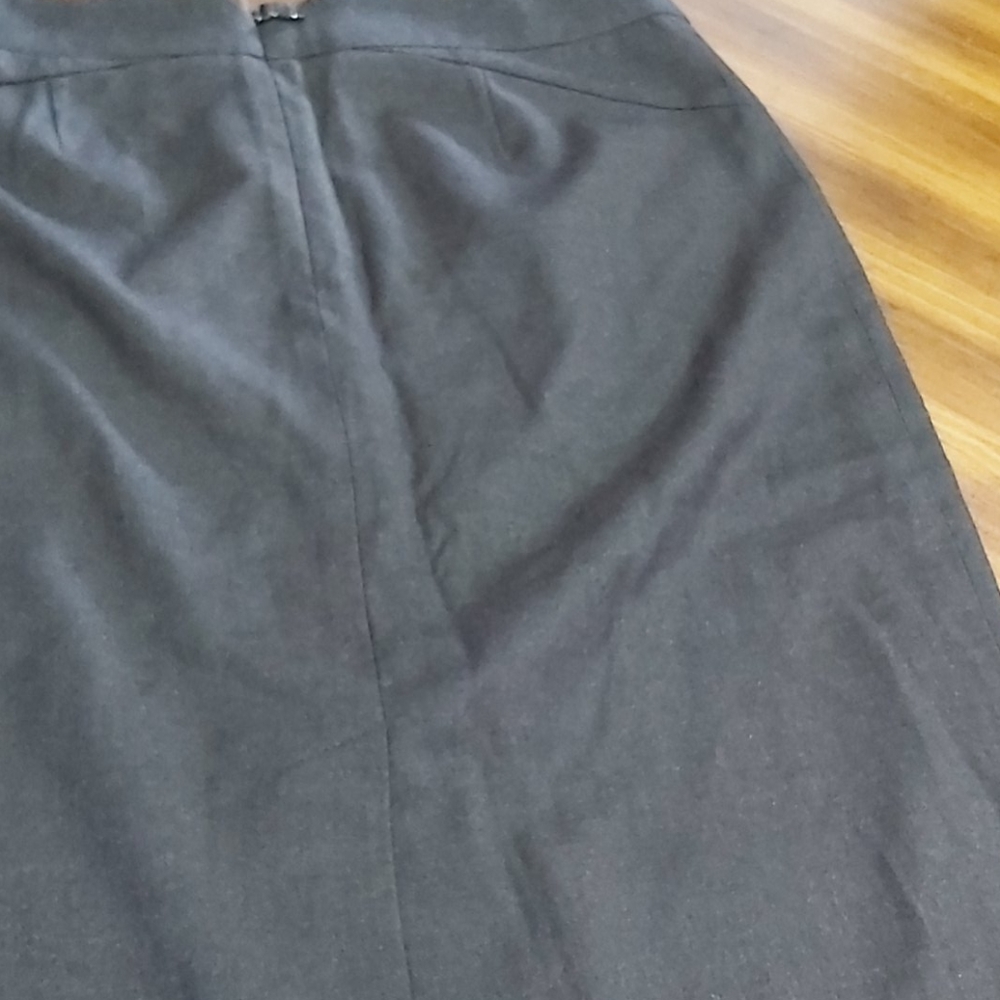 Skirt - Picture 3 of 3